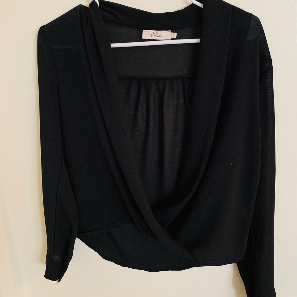 Open front long sleeve dress-style-shirt.